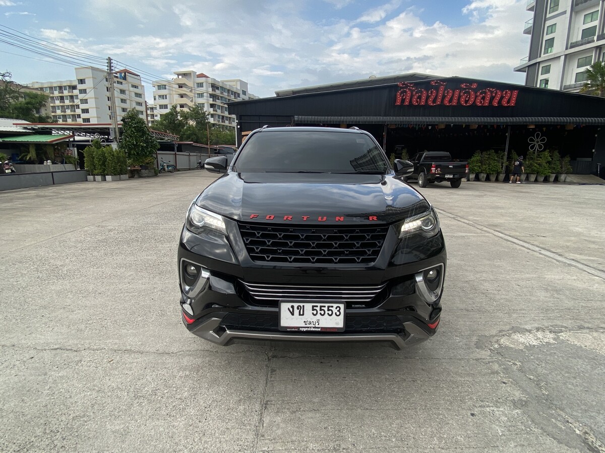 Toyota Fortuner 2015–2017 — car rental in Pattaya, APARTEL